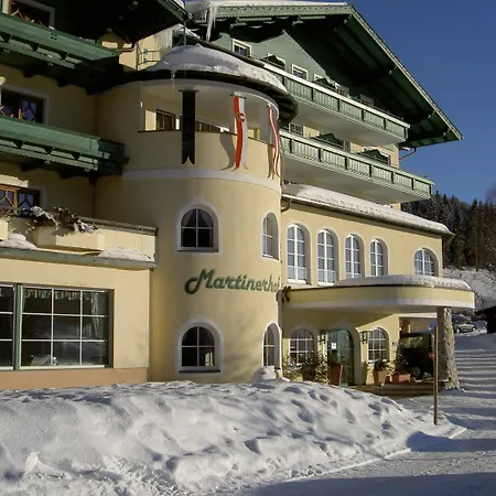 Hotel Wohlfuehlresort Und Feriengut Martinerhof Sankt Martin am Tennengebirge