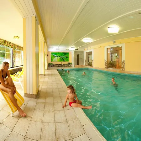 Szálloda Wohlfuehlresort Und Feriengut Martinerhof Sankt Martin am Tennengebirge