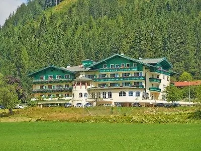 Otel Wohlfuehlresort Und Feriengut Martinerhof Sankt Martin am Tennengebirge