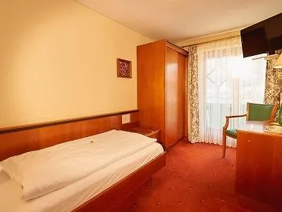 Otel Wohlfuehlresort Und Feriengut Martinerhof