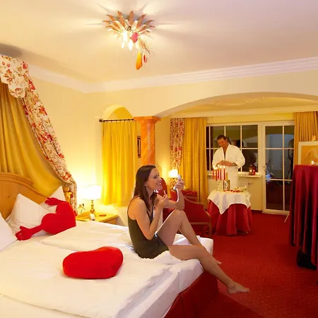 Hotel Wohlfuehlresort Und Feriengut Martinerhof Sankt Martin am Tennengebirge