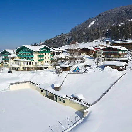 Wohlfühlresort Und Feriengut Martinerhof Hotel 4*