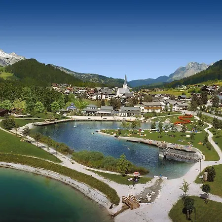 Wohlfuehlresort Und Feriengut Martinerhof Sankt Martin am Tennengebirge