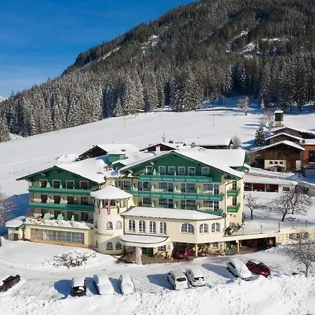 Wohlfuehlresort Und Feriengut Martinerhof Sankt Martin am Tennengebirge