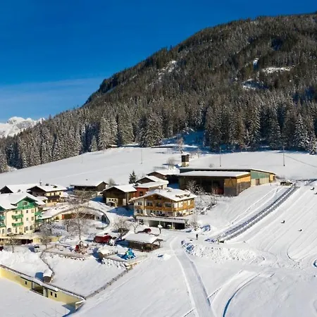 Hotel Wohlfuehlresort Und Feriengut Martinerhof